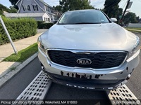 Kia Sorento auto transport pickup in Wakefield, Massachusetts before shipping to Euless, Texas